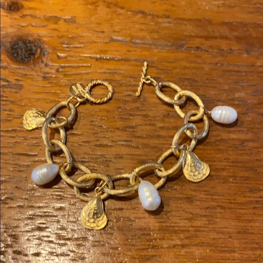 Susan Shaw Pearl bracelet with oyster charms